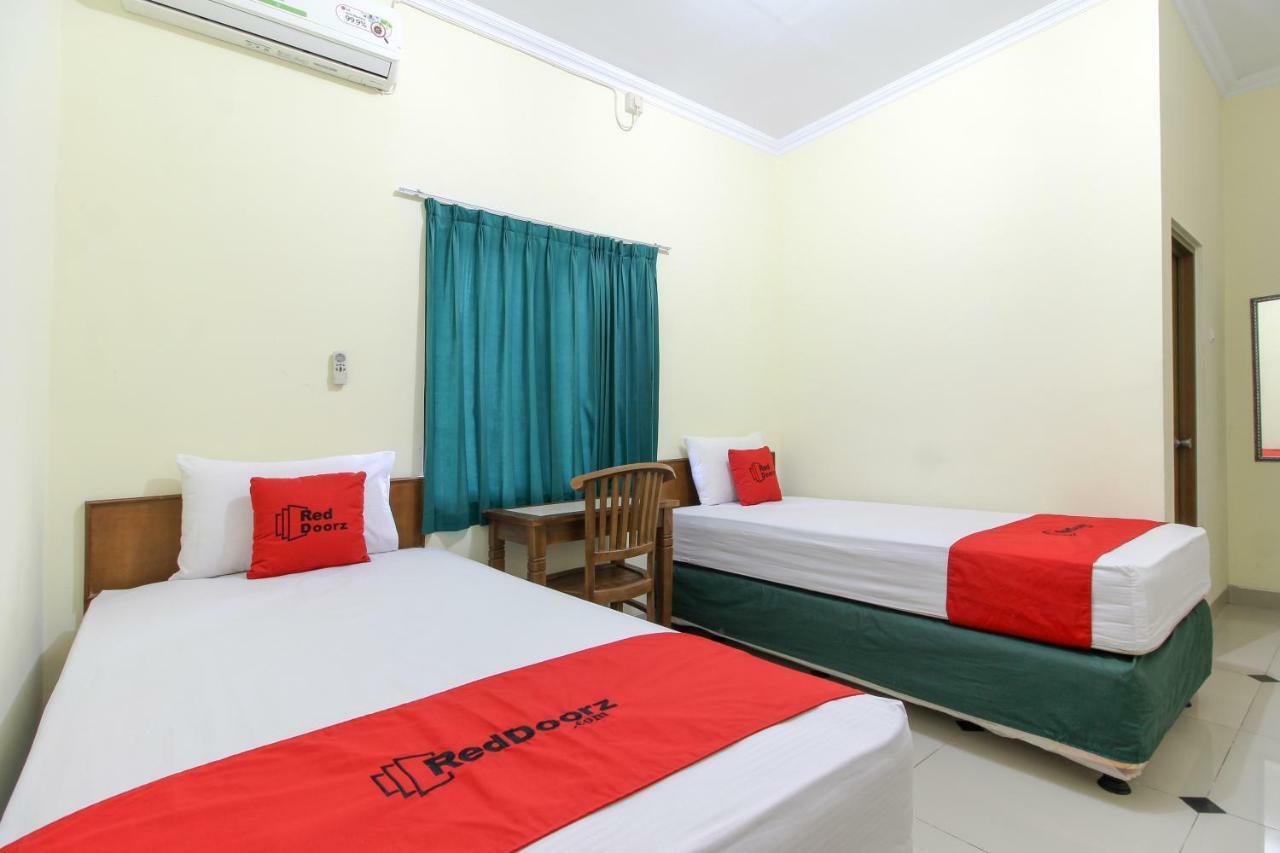 Maguwo Reddoorz Near Rumah Sakit Condong Catur מראה חיצוני תמונה